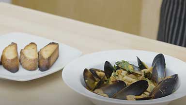 Mussel soup Neapolitan style